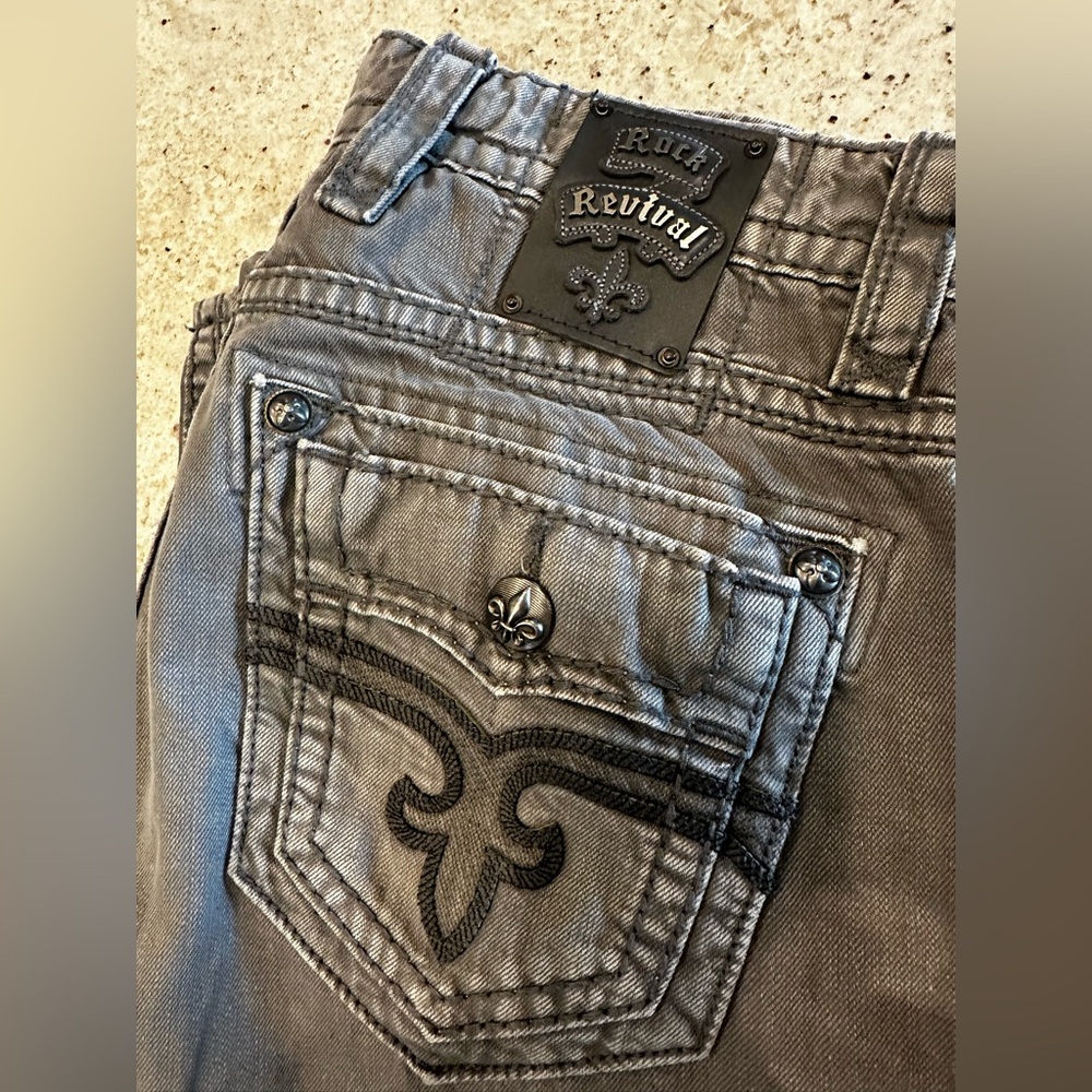 Rock Revival sz 33/30 Excellent Condition Pen Mark on lower leg as pictured